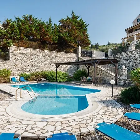 Four-bedroom Alexandros By Konnect, Private Pool & Seaview كاسيوبي