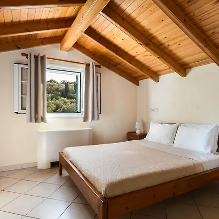 Four-bedroom Alexandros By Konnect, Private Pool & Seaview * Kassiopi
