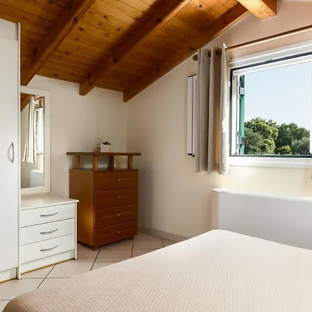 Villa Four-bedroom Alexandros By Konnect, Private Pool & Seaview