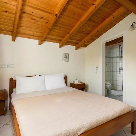 Four-bedroom Alexandros By Konnect, Private Pool & Seaview Villa Kassiopi